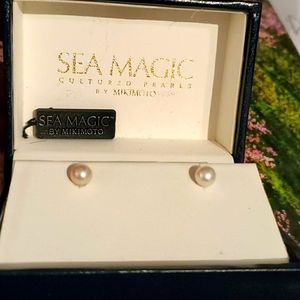 Sea Magic Pearl Earrings